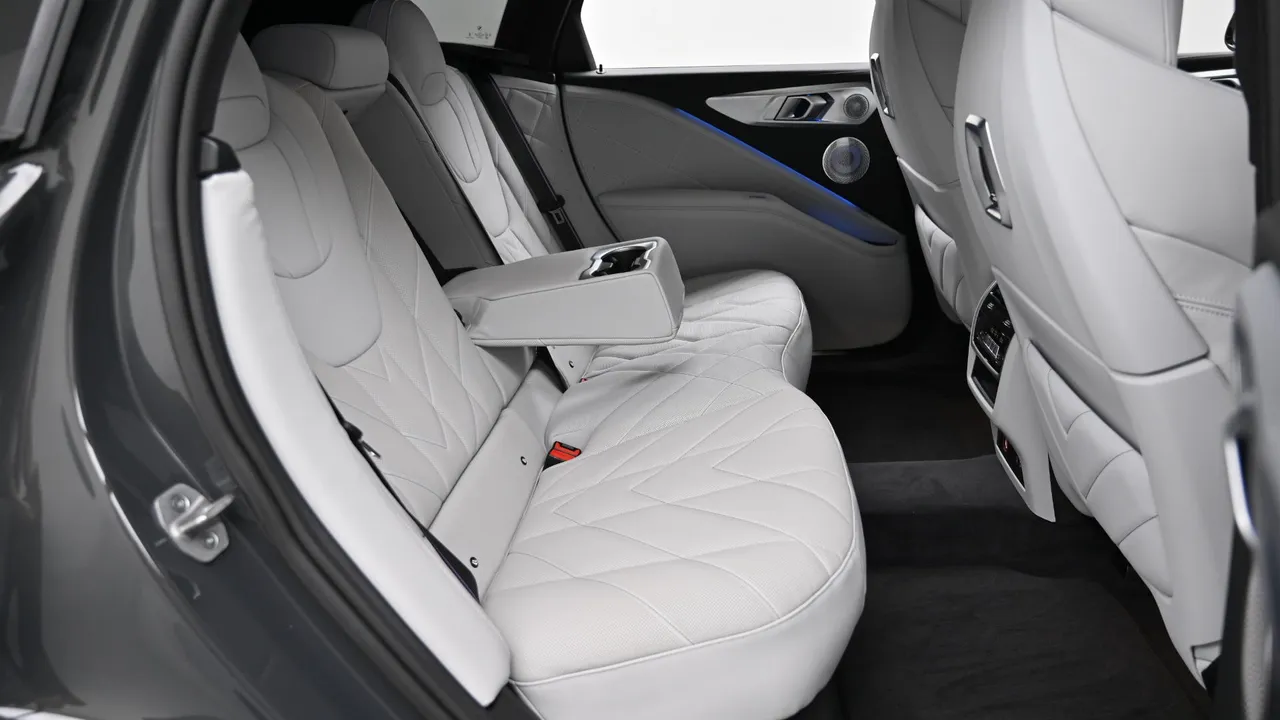 BMW XM — miniaturë 21