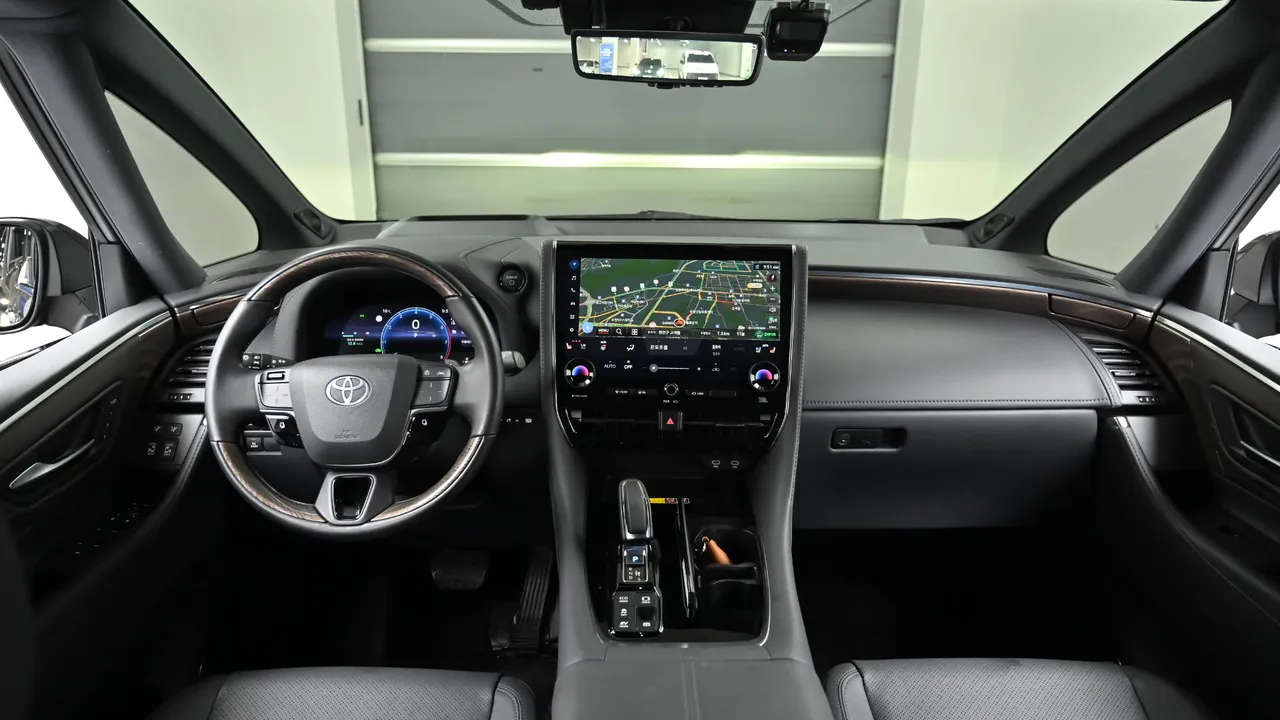 Toyota Alphard 4th Generation 2.5 HEV Executive 4WD