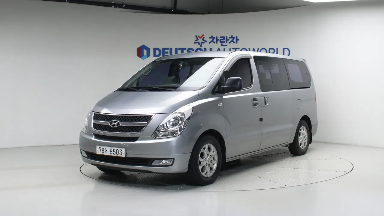 Hyundai Starex 12인승 왜건 CVX 럭셔리 — foto 1