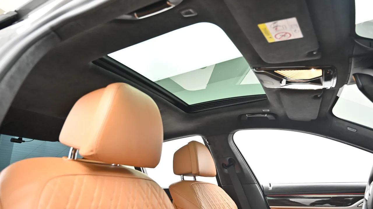 BMW 7er — miniaturë 18