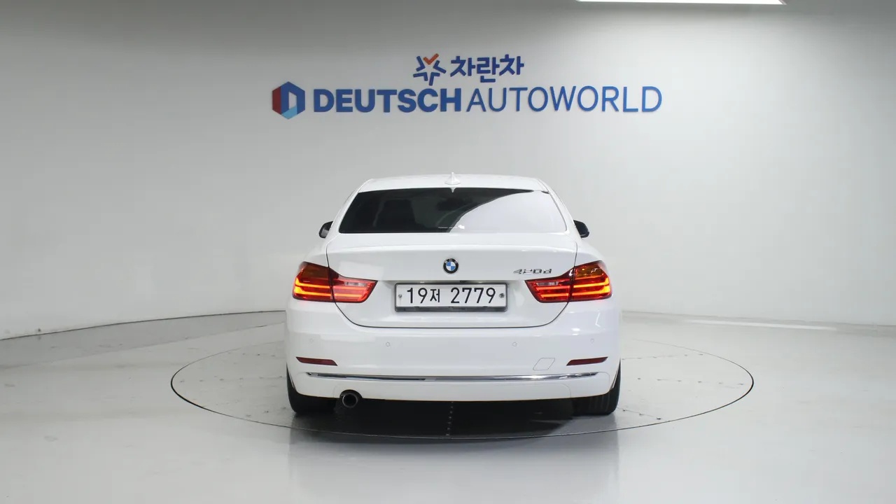 BMW 4 Series (F32) 420d Luxury Coupe