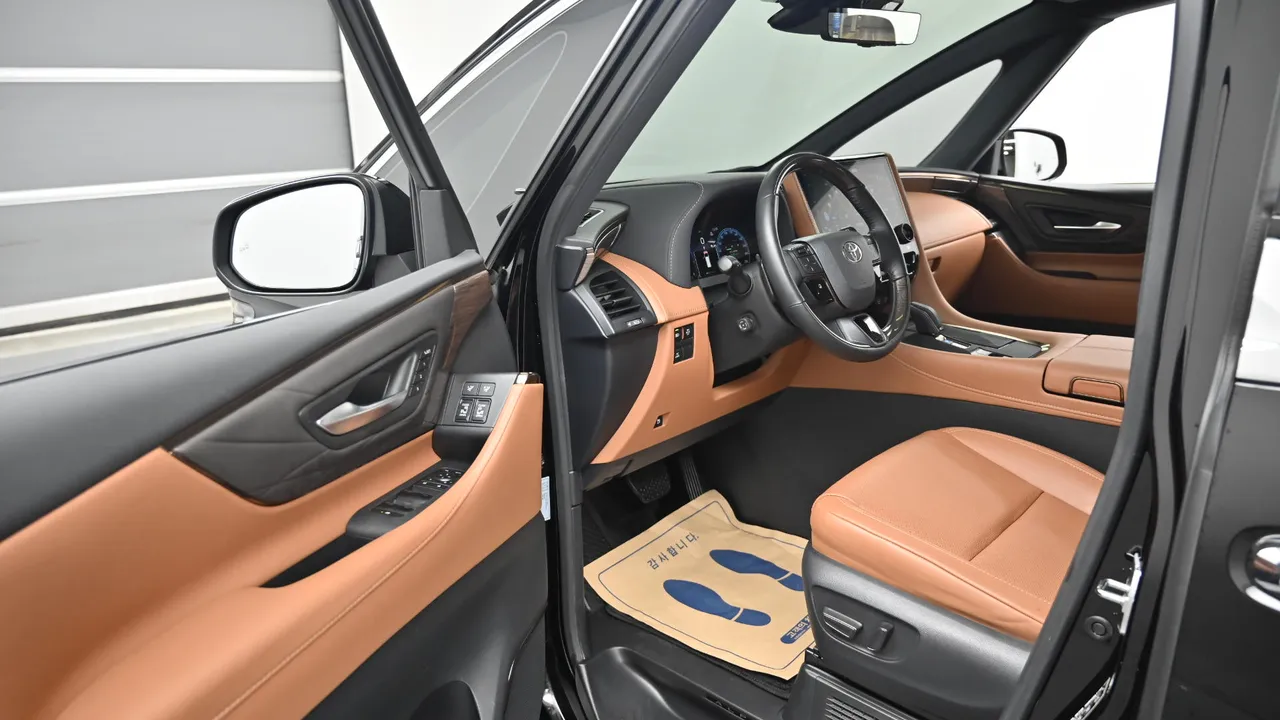 Toyota Alphard — miniaturë 11
