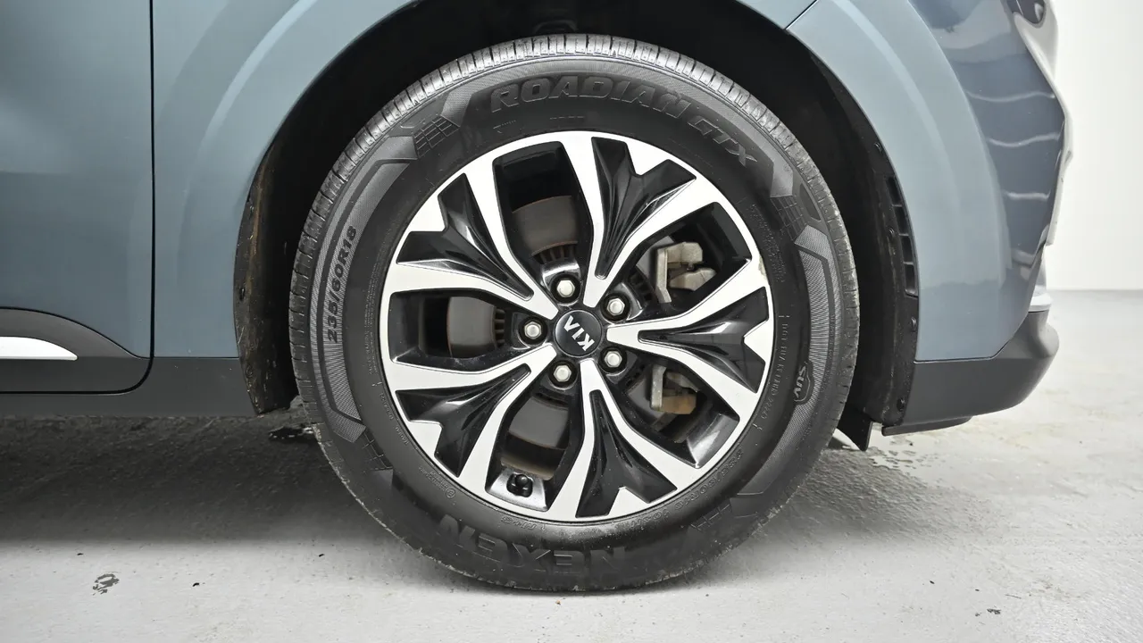 Kia Carnival — miniaturë 5