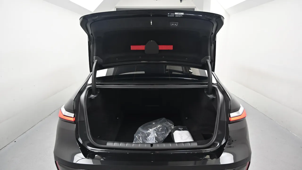 BMW 7er — miniaturë 29
