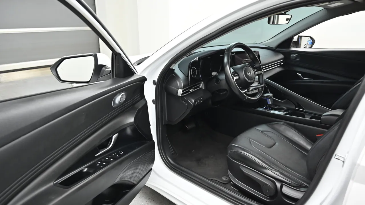 Hyundai Avante — miniaturë 11
