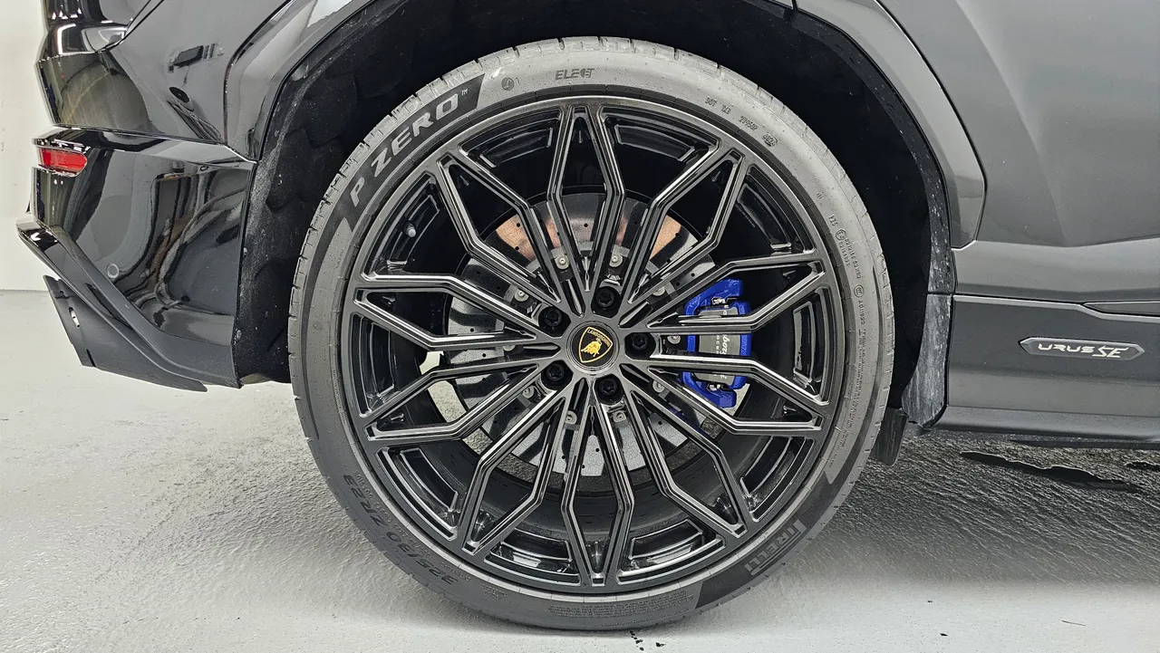 Lamborghini Urus — miniaturë 5