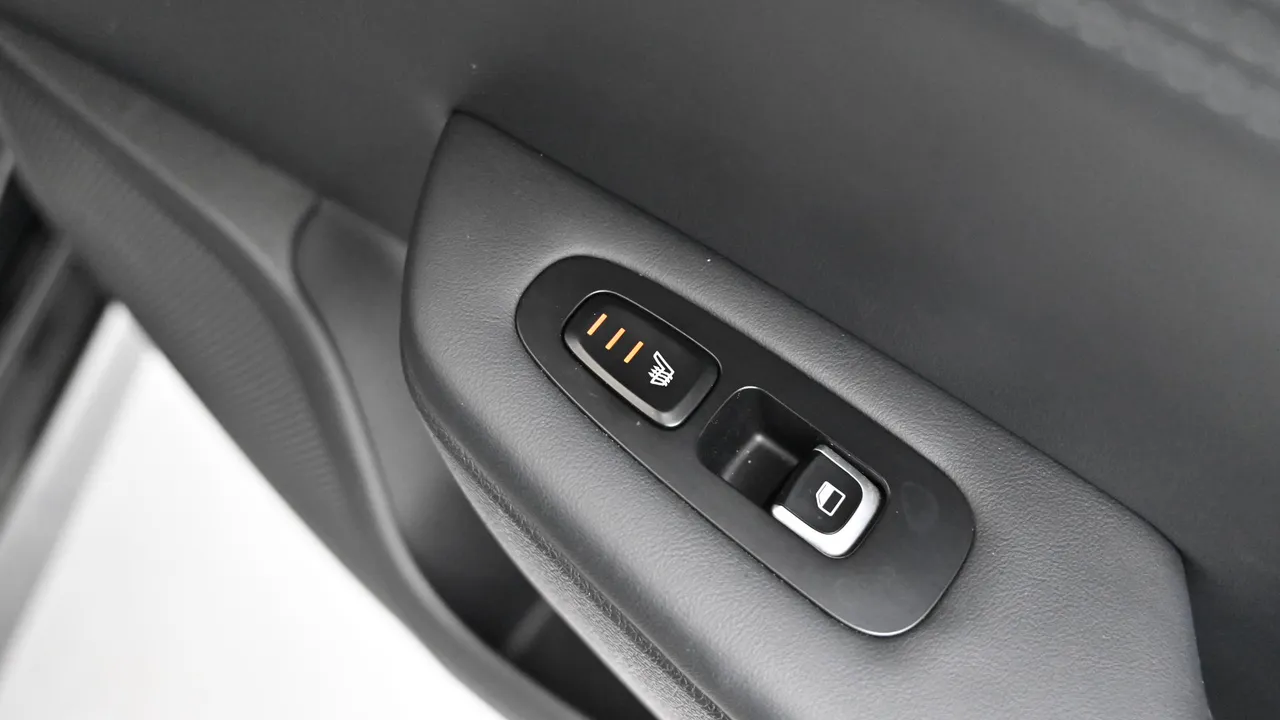Kia Stinger — miniaturë 16