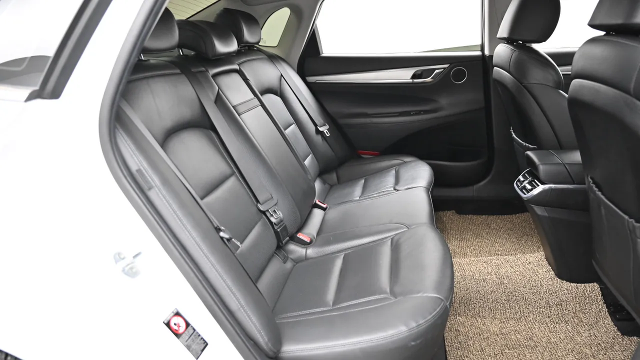 Hyundai Grandeur — miniaturë 12