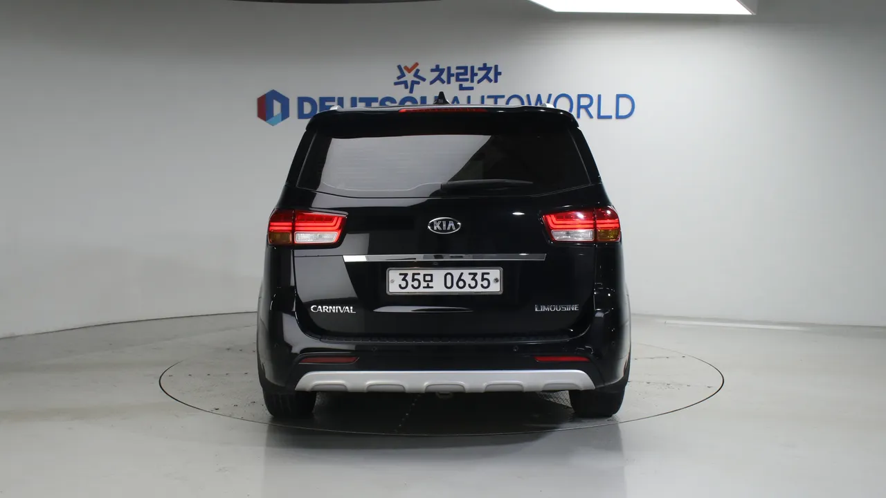 Kia Carnival — miniaturë 4