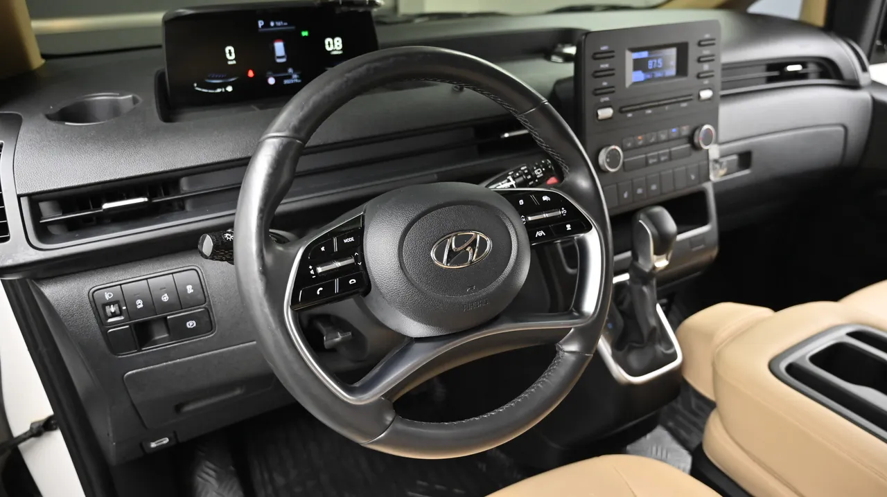 Hyundai Staria — miniaturë 13