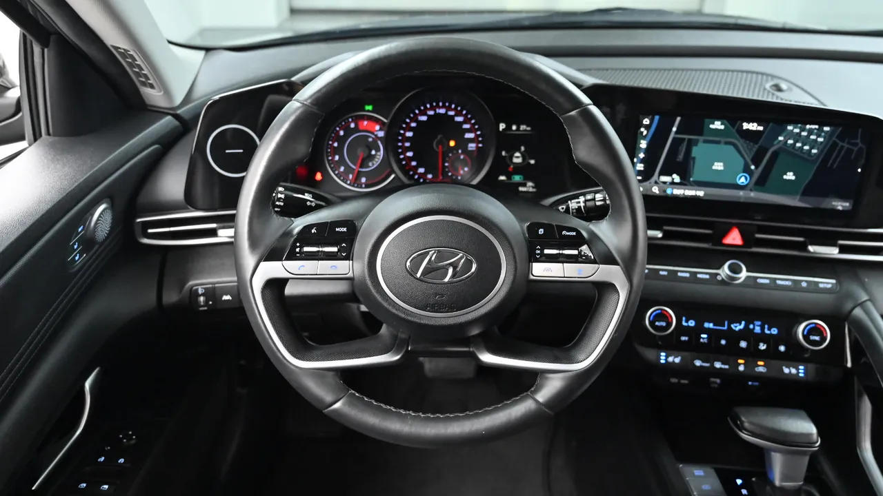 Hyundai Avante — miniaturë 13