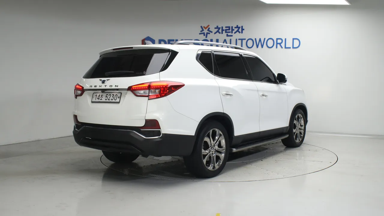SsangYong Rexton — miniaturë 2