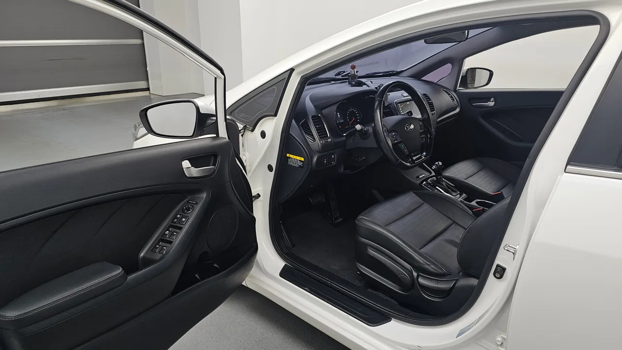 Kia K3 — miniaturë 11