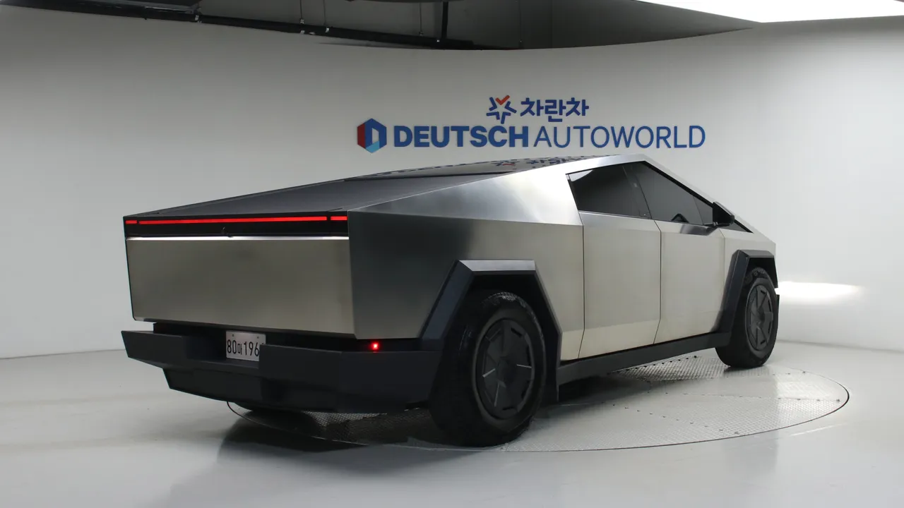 Tesla Cybertruck 123kWh AWD