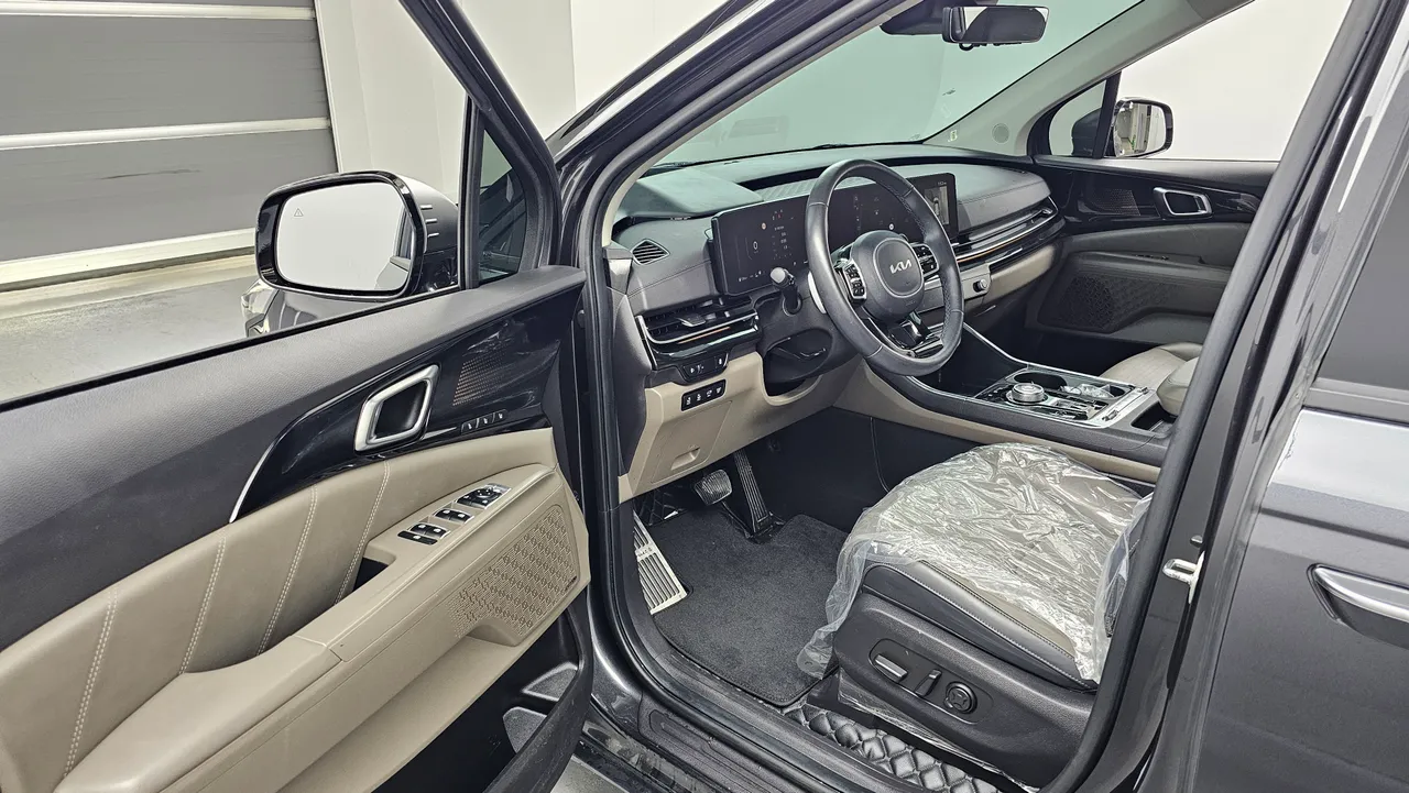 Kia Carnival — miniaturë 29