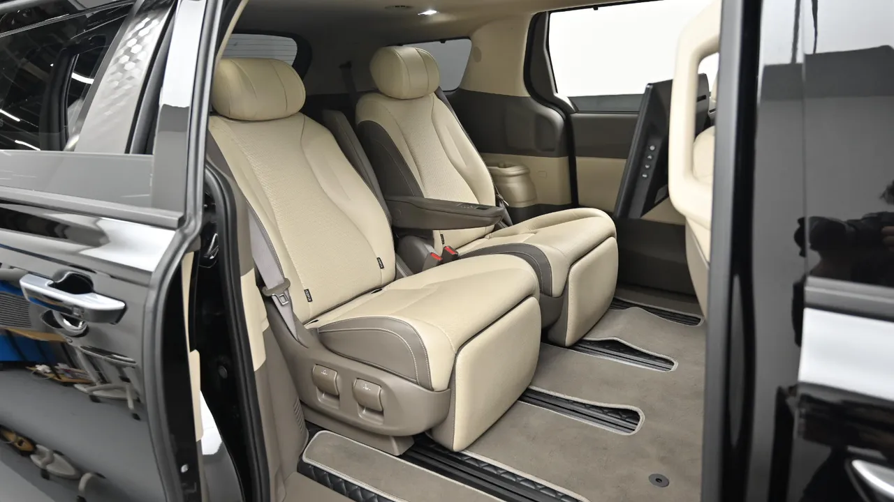 Kia Carnival — miniaturë 12