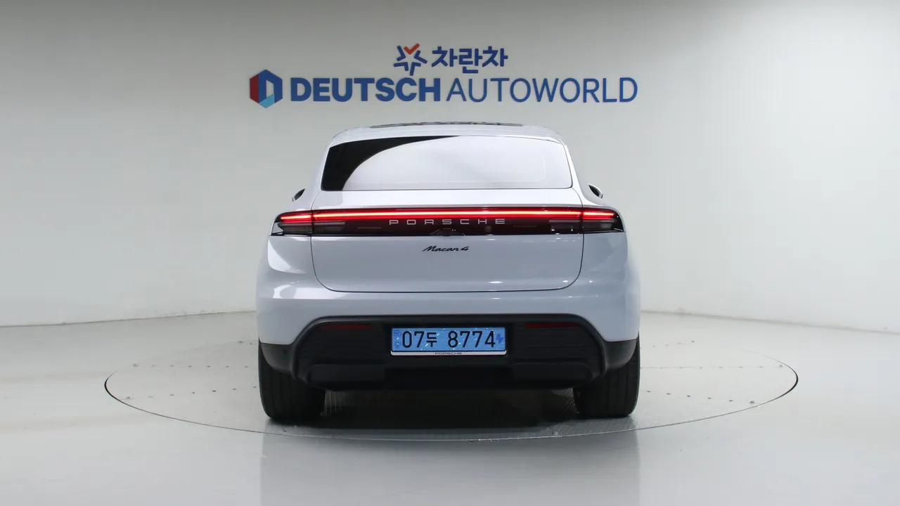 Porsche Macan — miniaturë 22