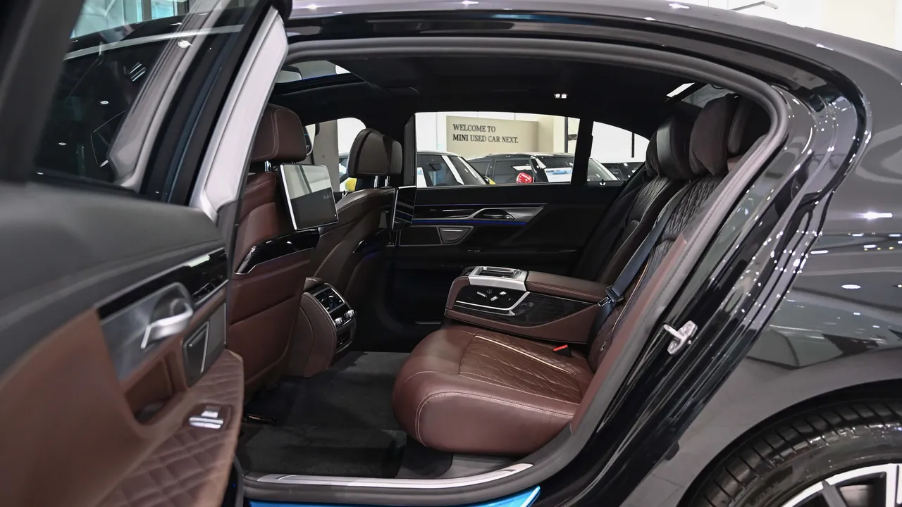 BMW 7er — miniaturë 10
