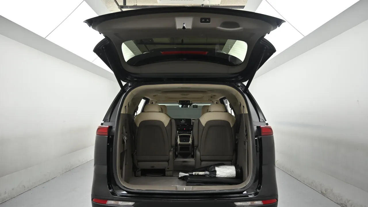 Kia Carnival — miniaturë 19