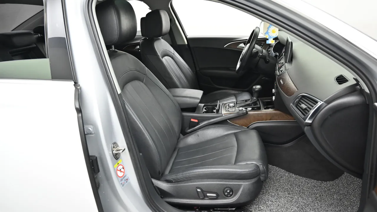 Audi A6 — miniaturë 10
