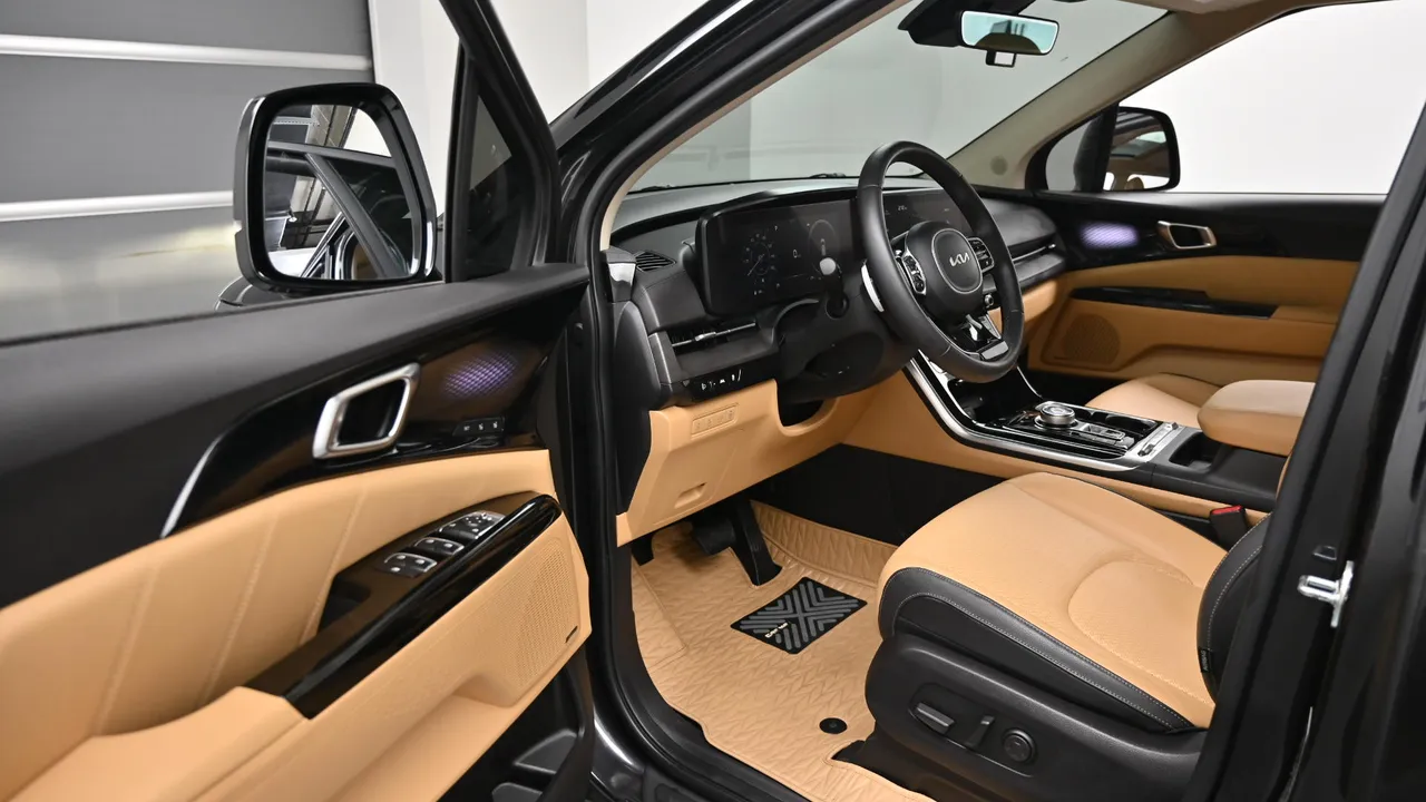 Kia Carnival — miniaturë 11