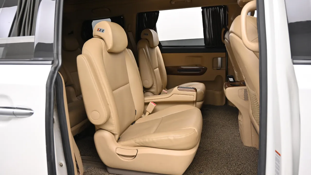 Kia Carnival — miniaturë 12