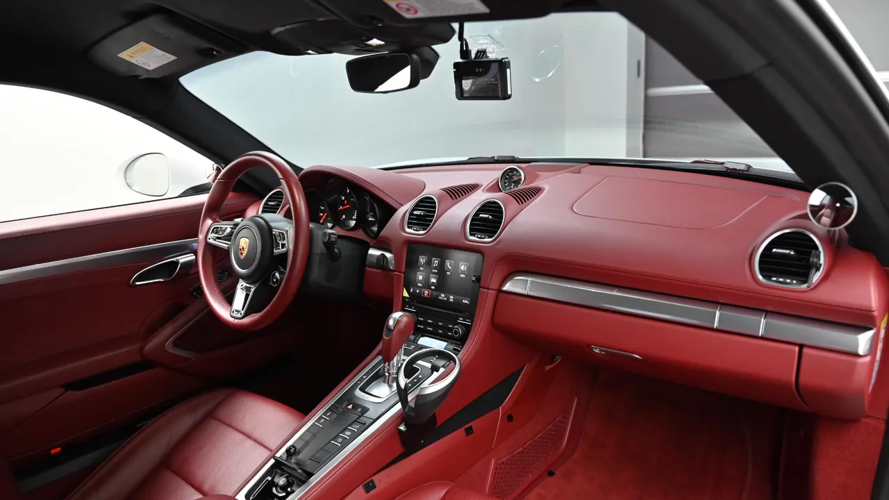 Porsche 718 Cayman 2.0