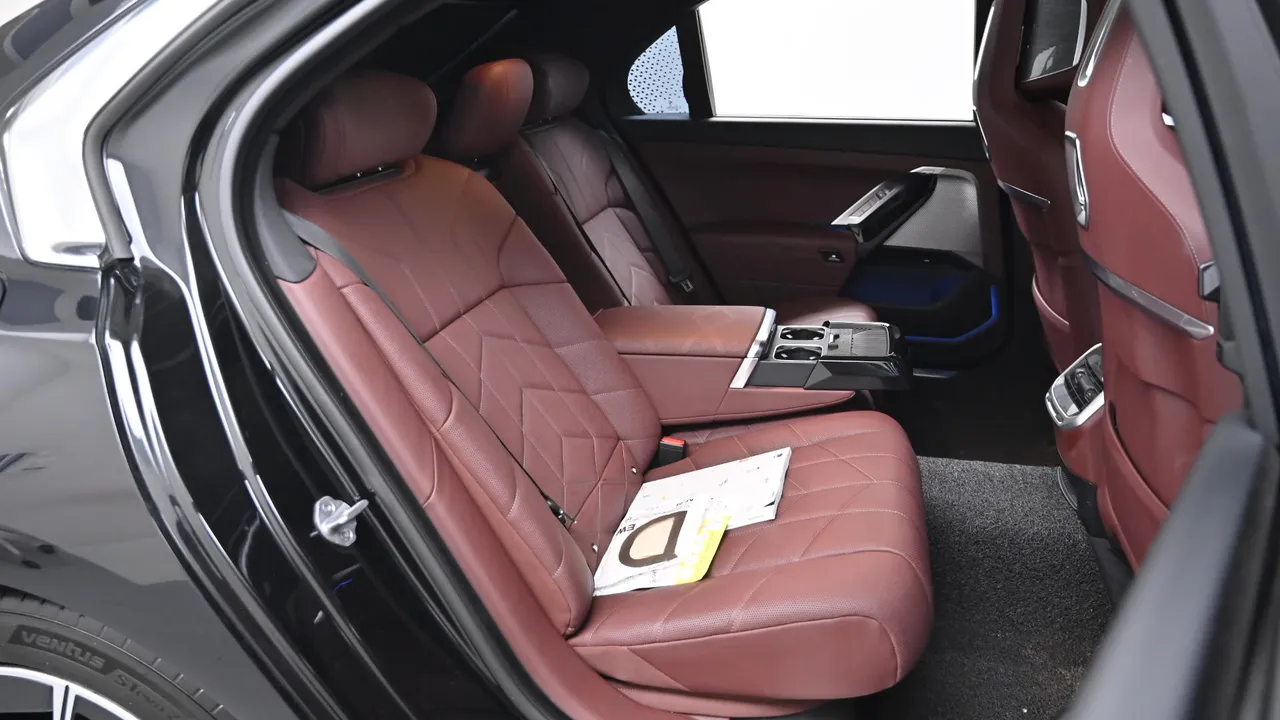 BMW 7er — miniaturë 12