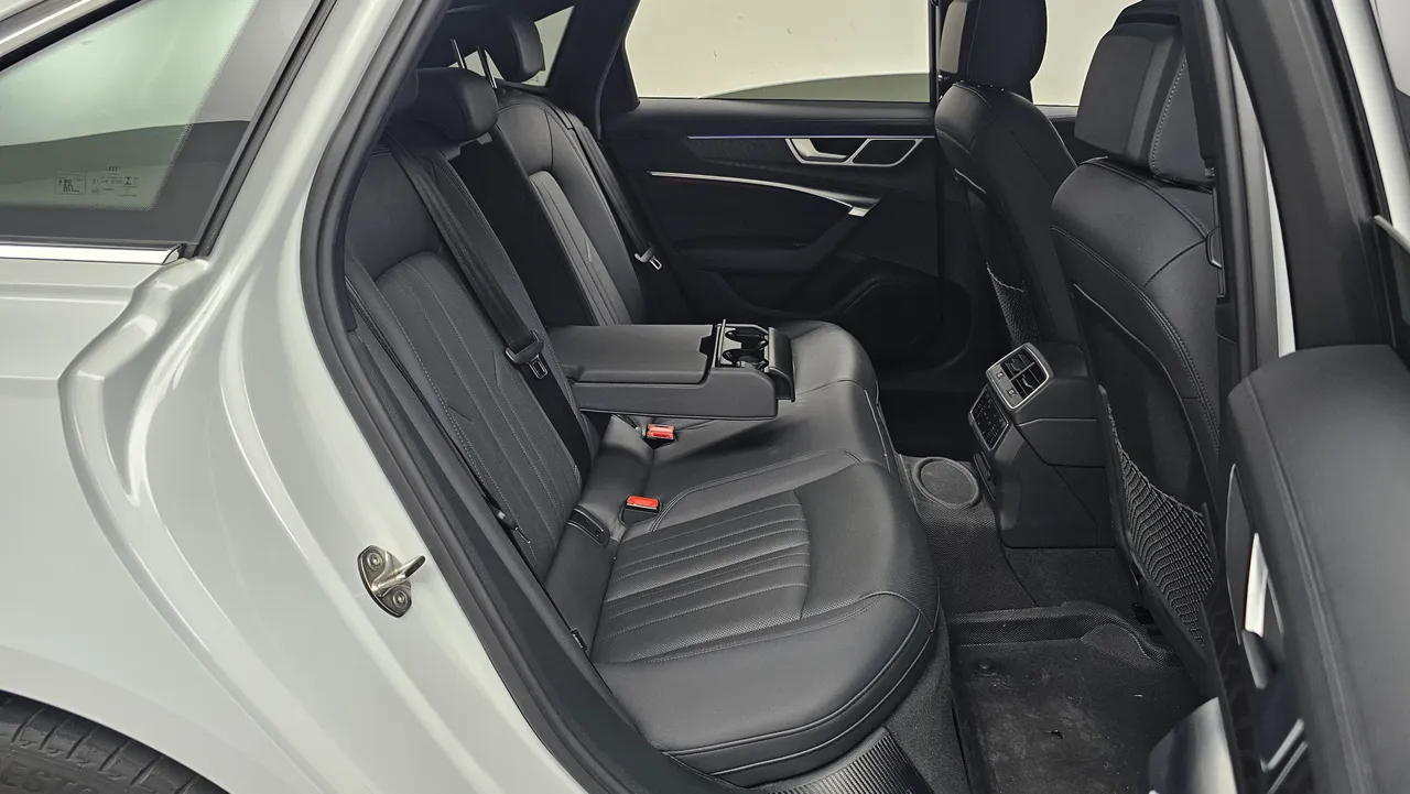 Audi A6 — miniaturë 12