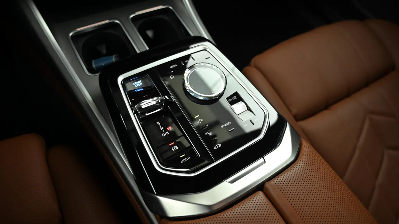 BMW i7 — miniaturë 9