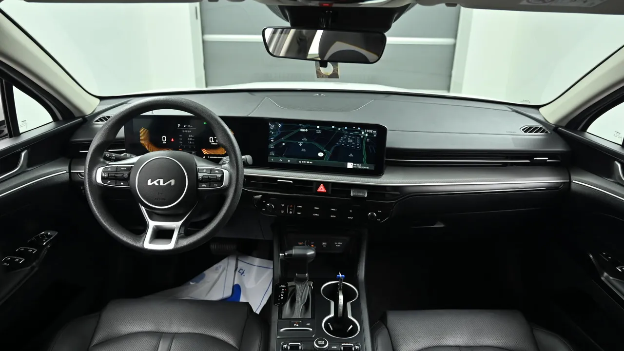 Kia K5 — miniaturë 7