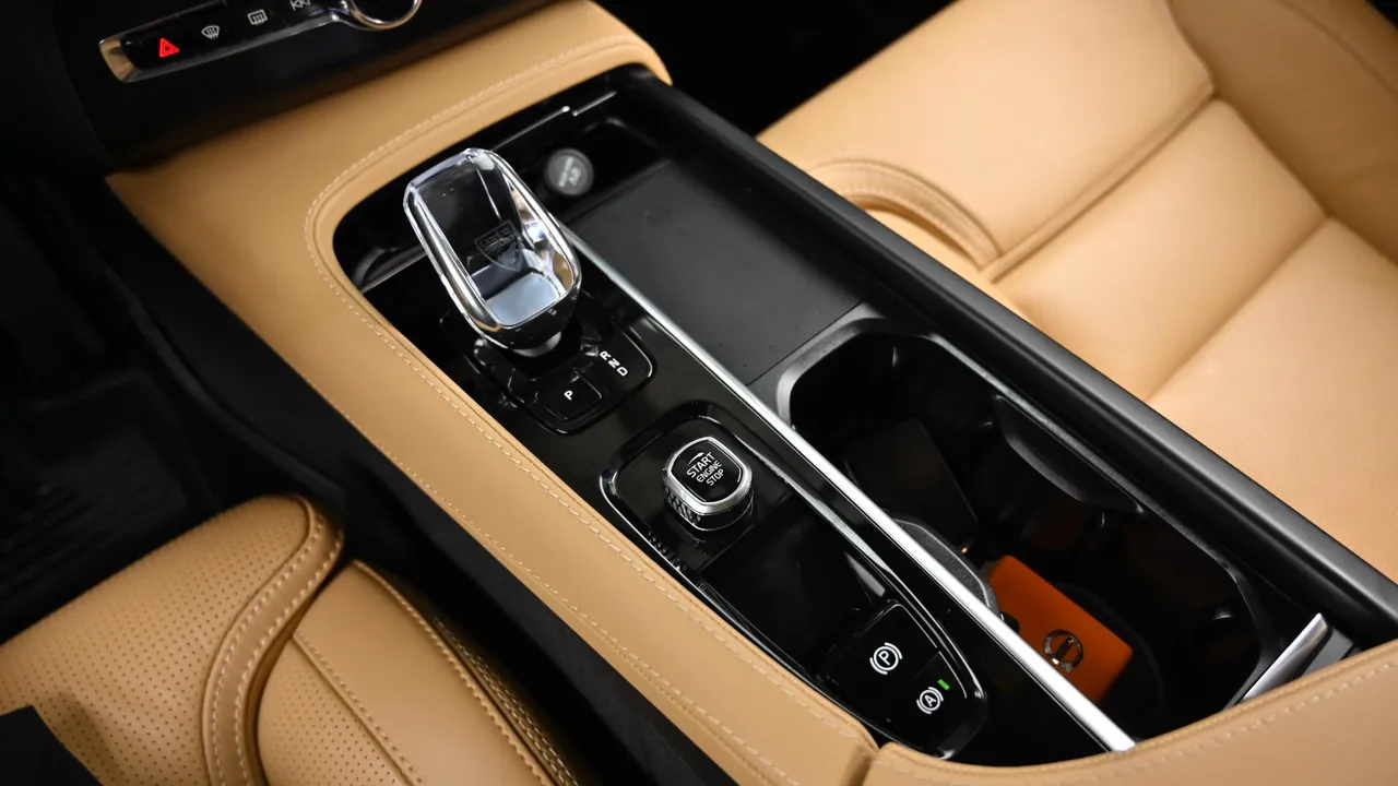Volvo XC90 — miniaturë 9