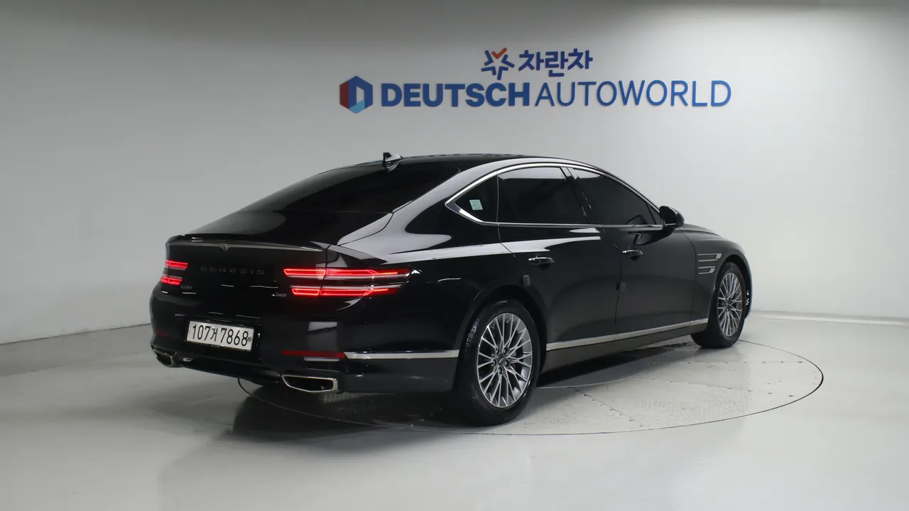 Genesis G80 — miniaturë 2
