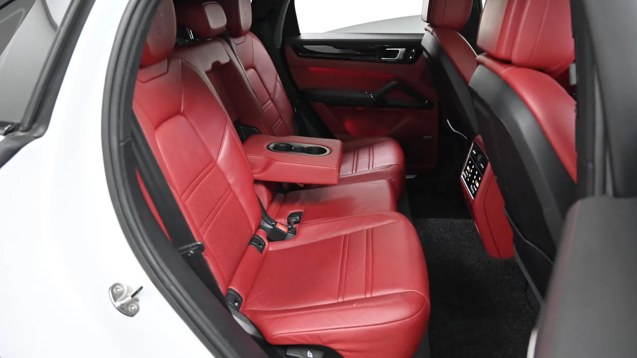 Porsche Cayenne — miniaturë 12