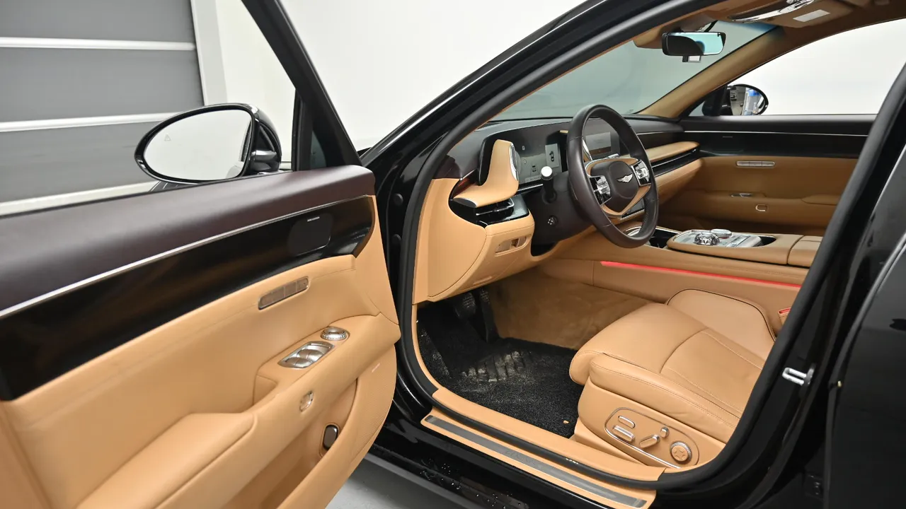 Genesis G90 — miniaturë 11