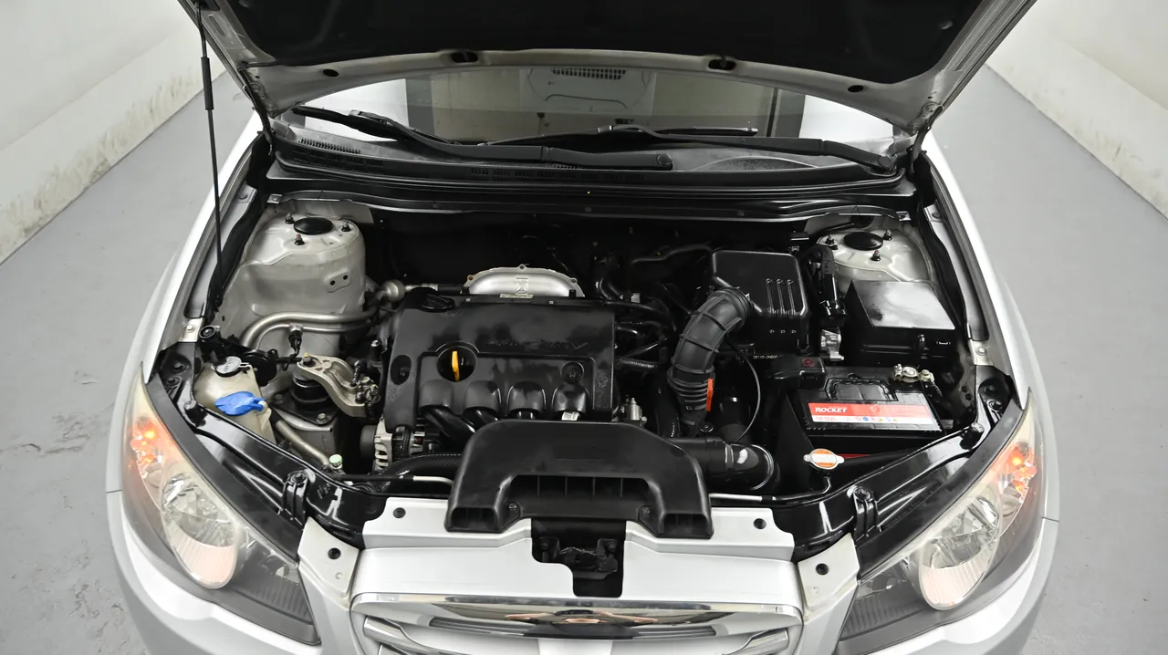 Hyundai Avante — miniaturë 6