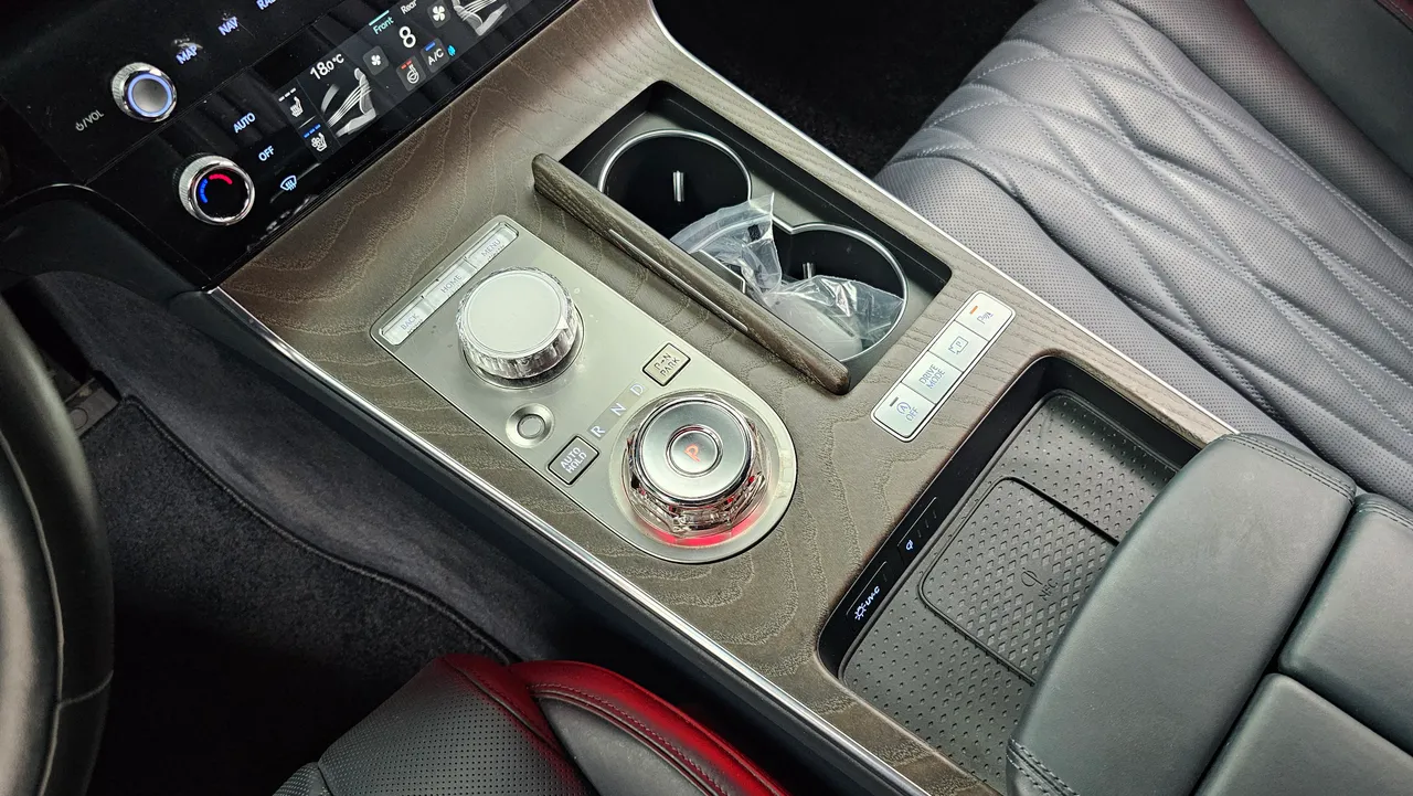 Genesis G80 — miniaturë 9