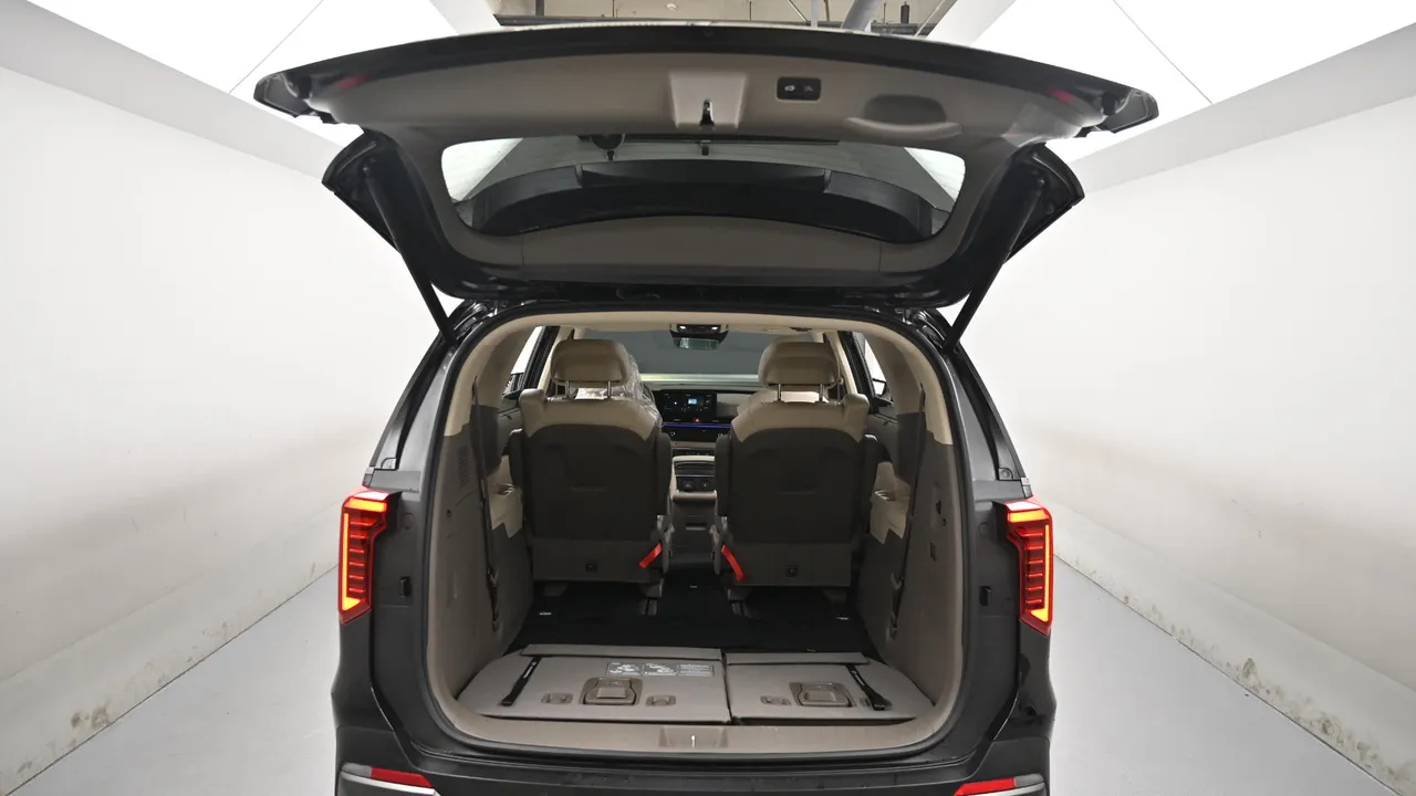 Kia Carnival — miniaturë 19
