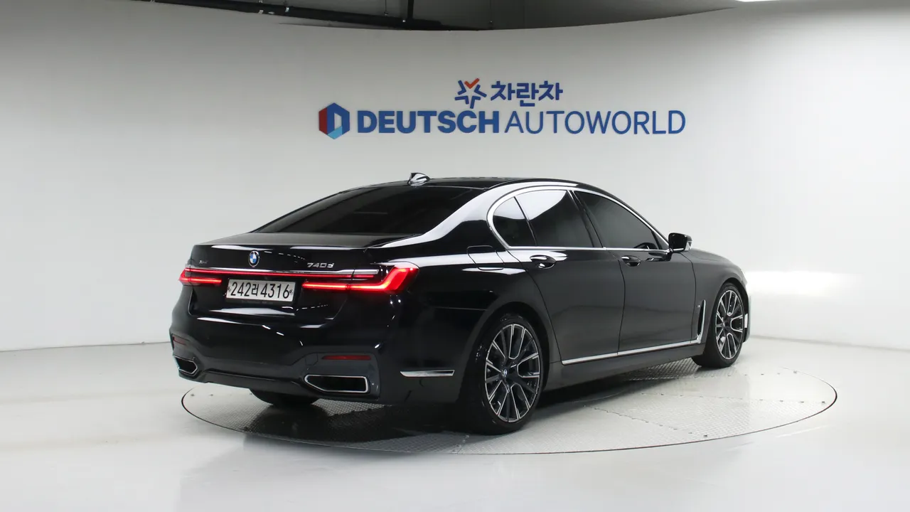BMW 7er — miniaturë 2