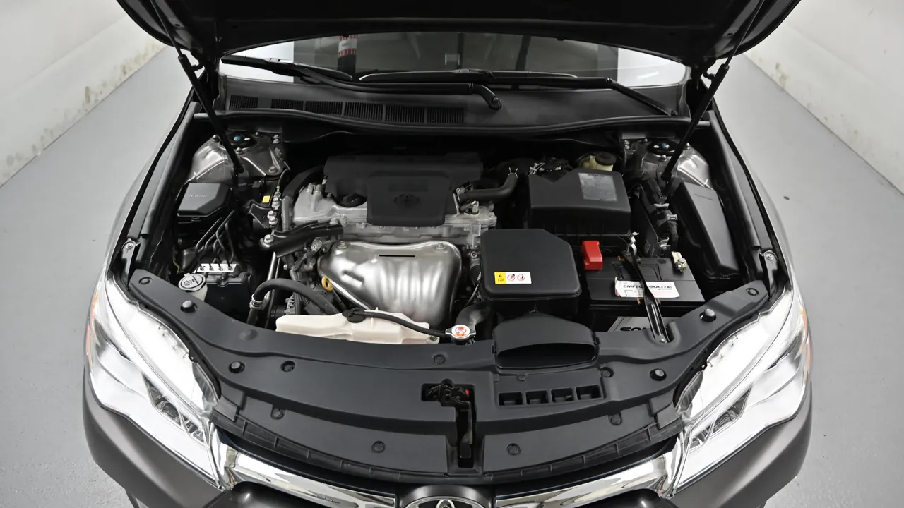Toyota Camry — miniaturë 6