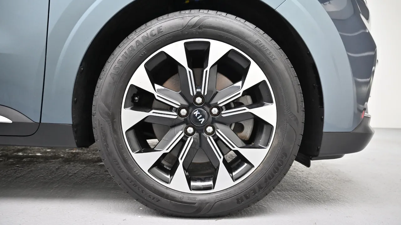 Kia Carnival — miniaturë 5