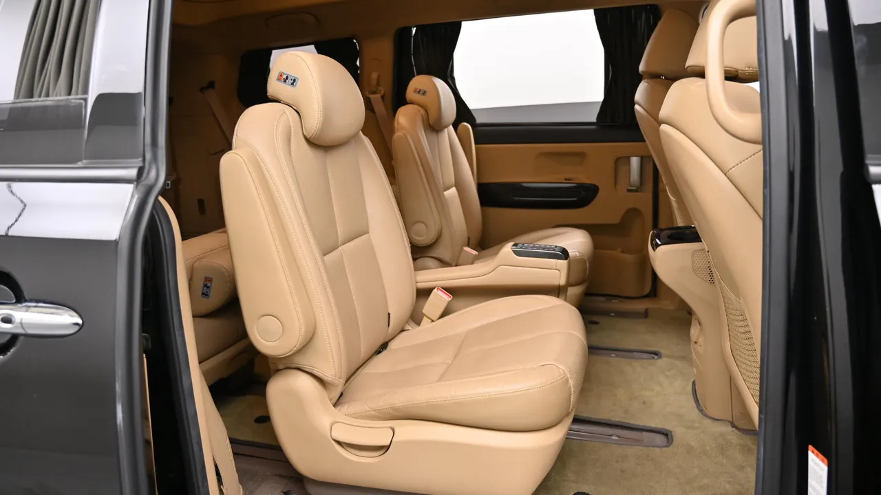 Kia Carnival — miniaturë 12