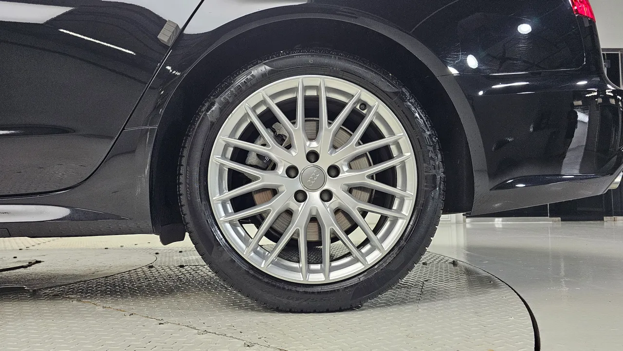 Audi A6 — miniaturë 5
