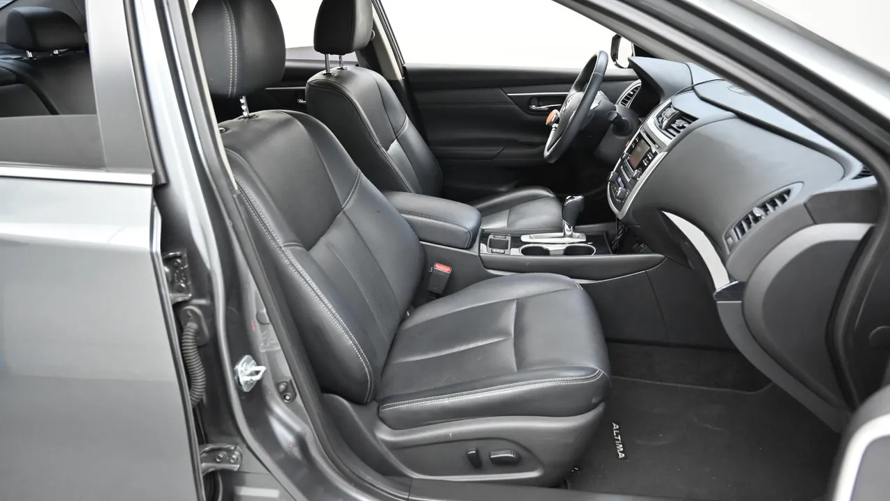 Nissan Altima — miniaturë 10