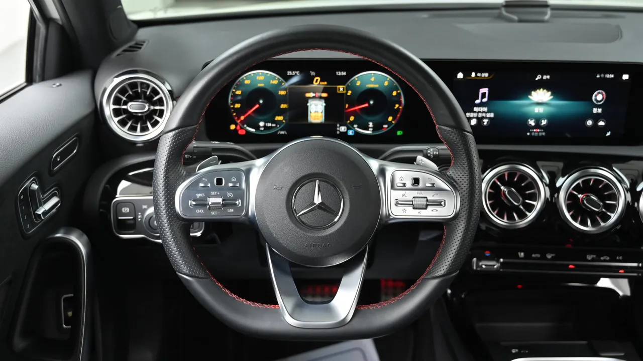 Mercedes-Benz CLA-klasse — miniaturë 13