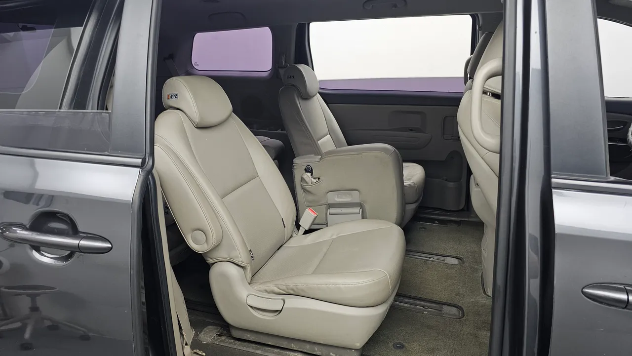 Kia Carnival — miniaturë 21