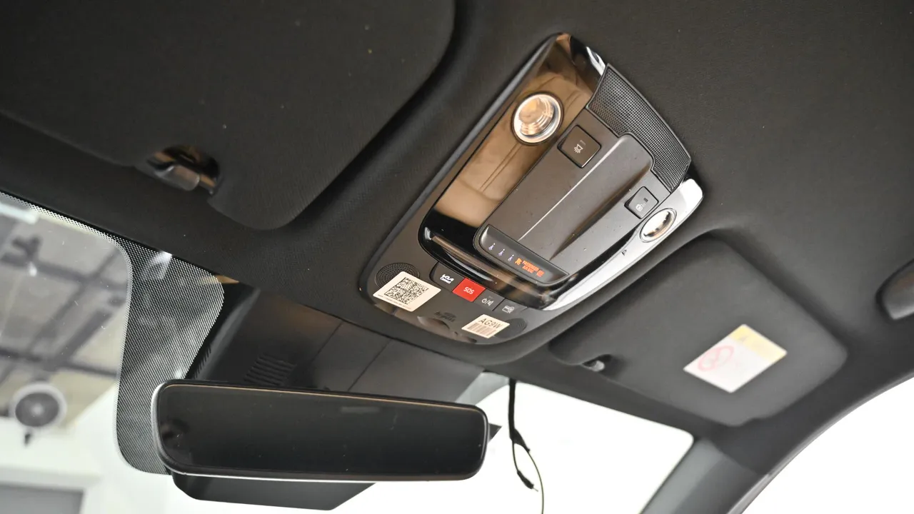 Kia Sorento — miniaturë 18