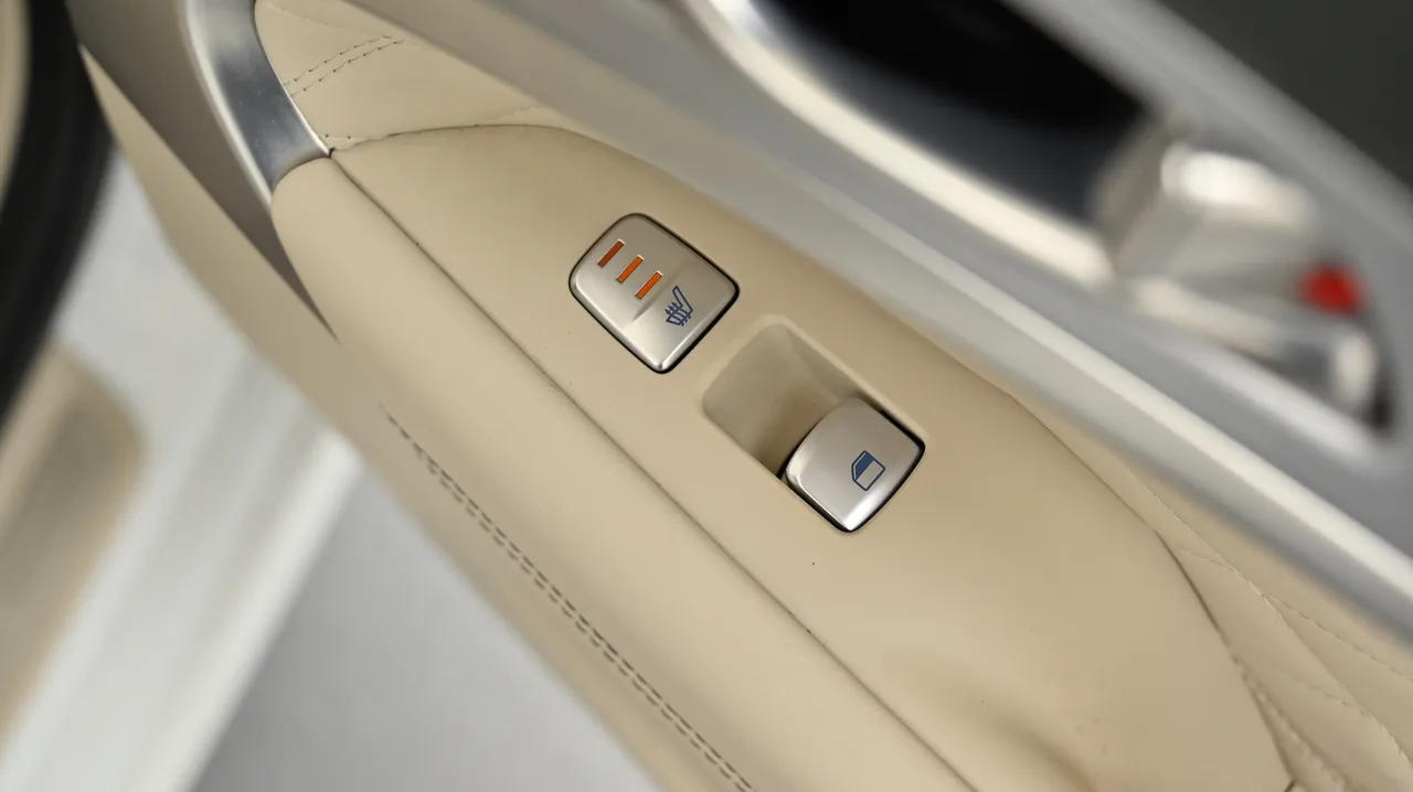 Genesis G70 — miniaturë 16