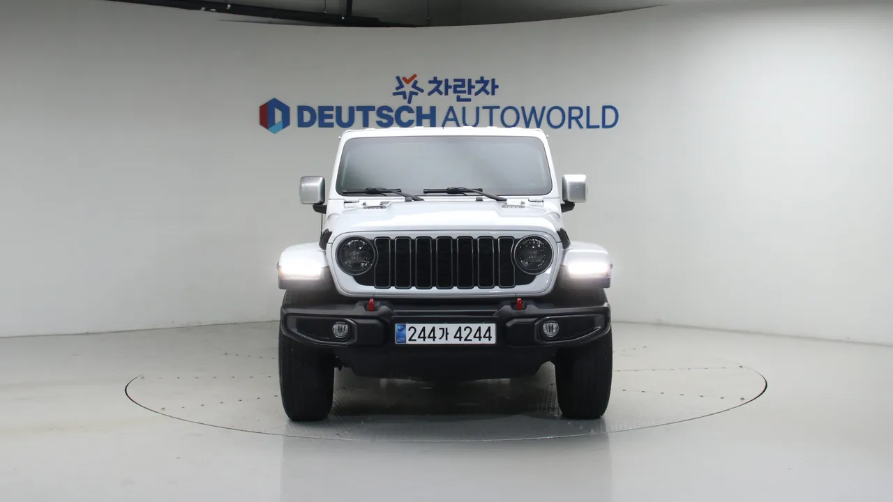 Jeep Wrangler — miniaturë 3