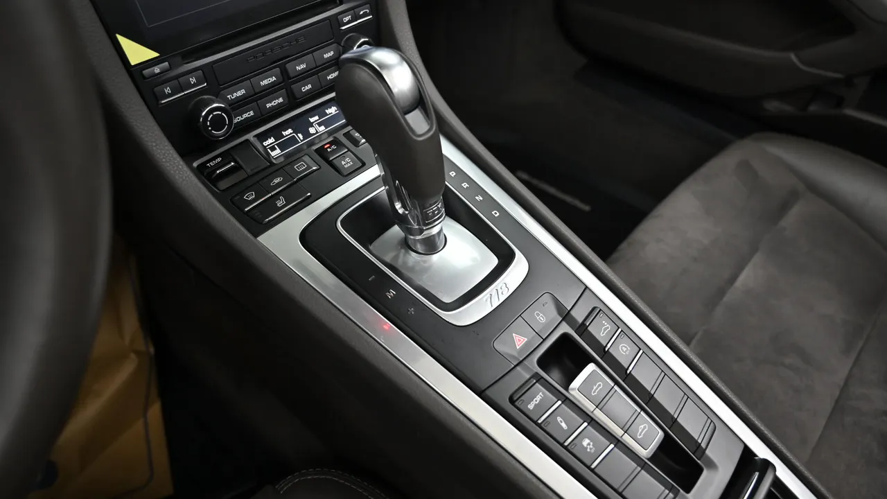 Porsche 718 Boxster 2.0